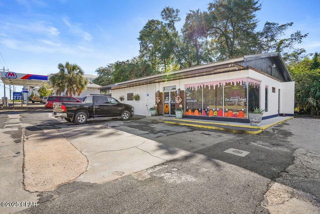 1307 Jackson Avenue, Chipley, FL 32428