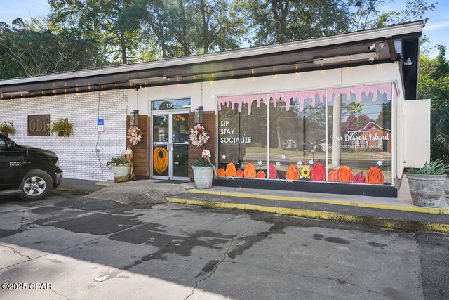 1307 Jackson Avenue, Chipley, FL 32428