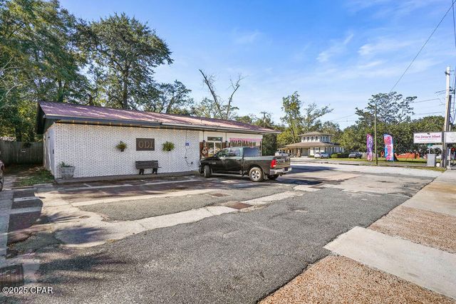 1307 Jackson Avenue, Chipley, FL 32428