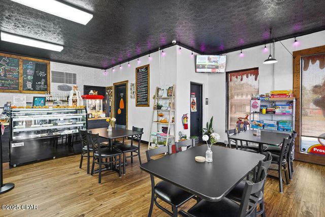 1307 Jackson Avenue, Chipley, FL 32428