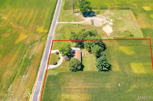 5451 Club Congress Road, Waterloo, IL 62298