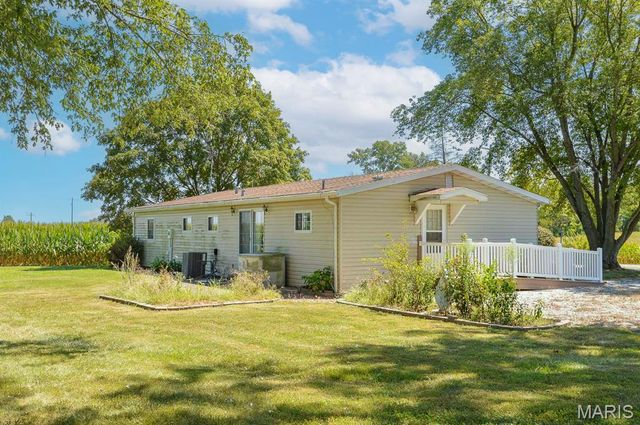 5451 Club Congress Road, Waterloo, IL 62298