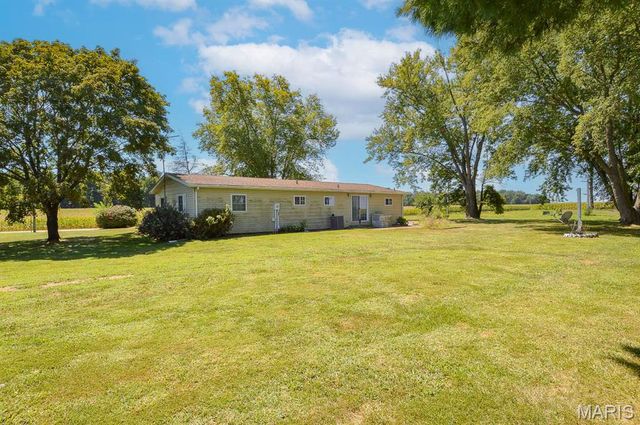 5451 Club Congress Road, Waterloo, IL 62298