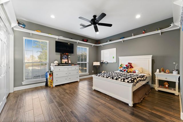 14 Darien Ct, Montgomery, TX 77356