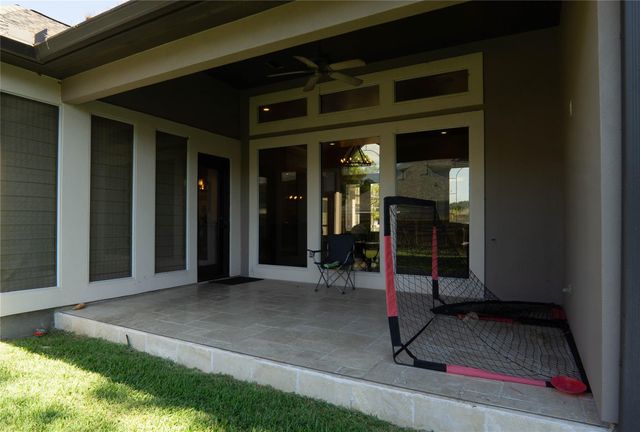 14 Darien Ct, Montgomery, TX 77356