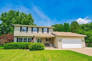 5012 Ridge Road, Mcfarland, WI 53558