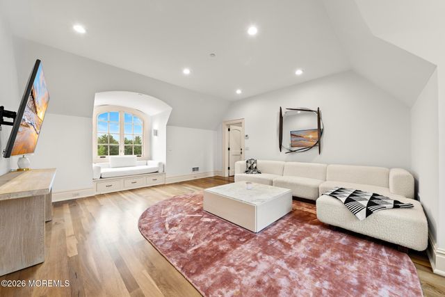 88 Montrose Road, Colts Neck, NJ 07722