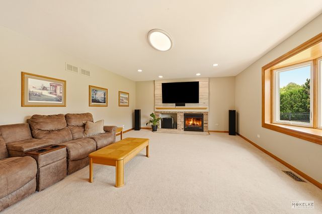 2066 Bernadette Lane, Yorkville, IL 60560