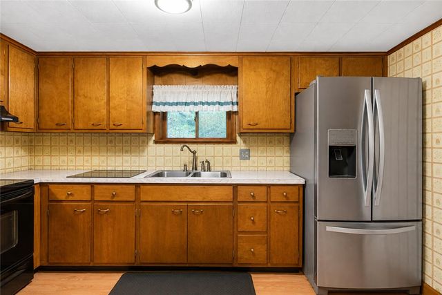 1294 Seifert Road, Bushkill Twp, PA 18064
