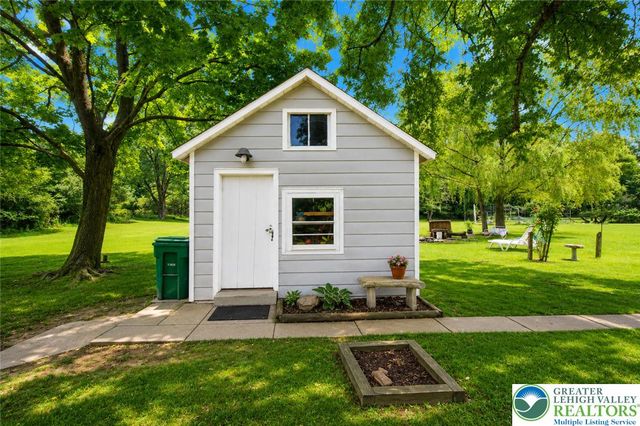 1294 Seifert Road, Bushkill Twp, PA 18064