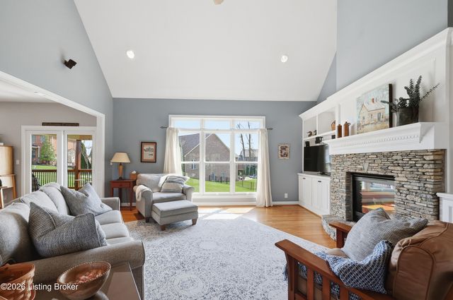 2713 Heather Green Blvd, La Grange, KY 40031