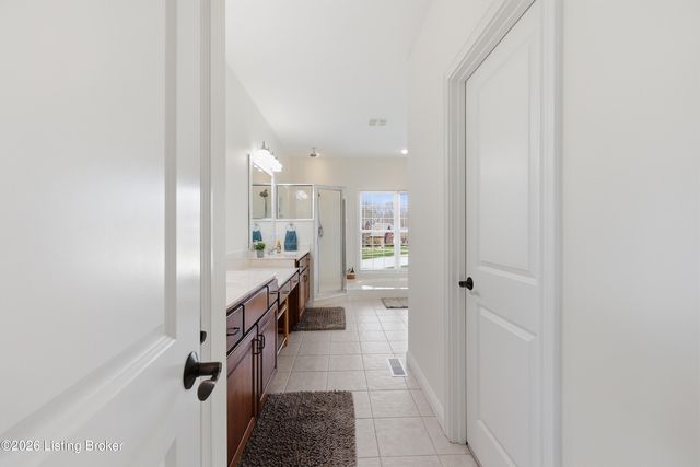 2713 Heather Green Blvd, La Grange, KY 40031