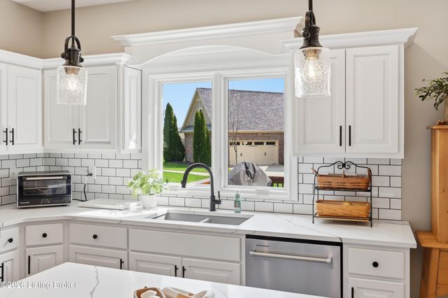 2713 Heather Green Blvd, La Grange, KY 40031