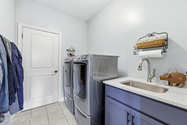 2713 Heather Green Blvd, La Grange, KY 40031