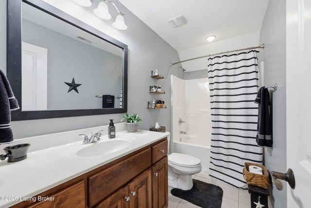 2713 Heather Green Blvd, La Grange, KY 40031