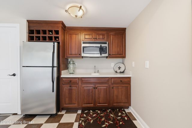 2713 Heather Green Blvd, La Grange, KY 40031