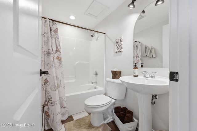 2713 Heather Green Blvd, La Grange, KY 40031