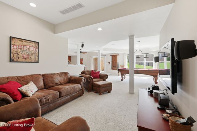 2713 Heather Green Blvd, La Grange, KY 40031