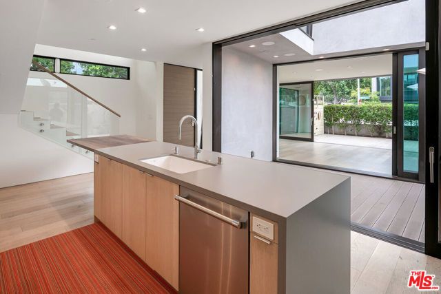 3104 7th Street, Santa Monica, CA 90405