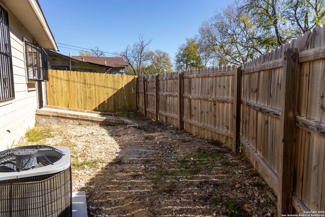 5042 Cannon, San Antonio, TX 78228