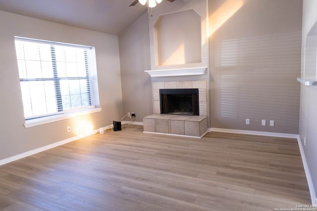 5042 Cannon, San Antonio, TX 78228