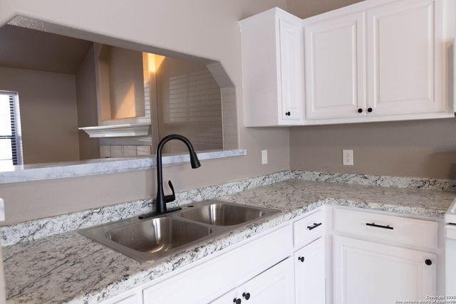 5042 Cannon, San Antonio, TX 78228