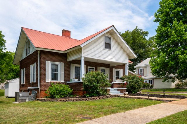 804 Elm Avenue, South Pittsburg, TN 37380