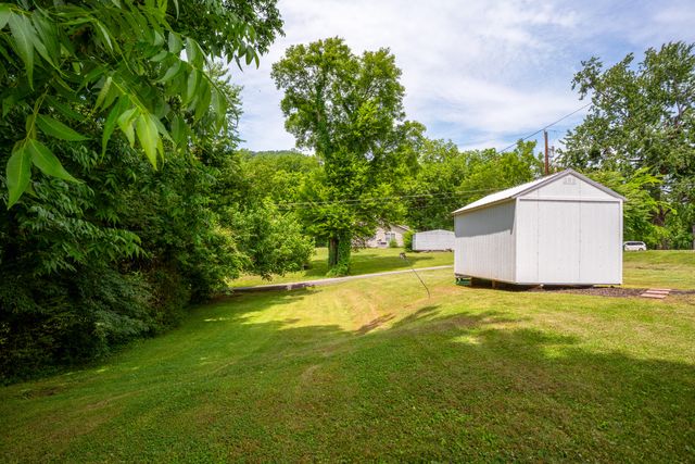 804 Elm Avenue, South Pittsburg, TN 37380