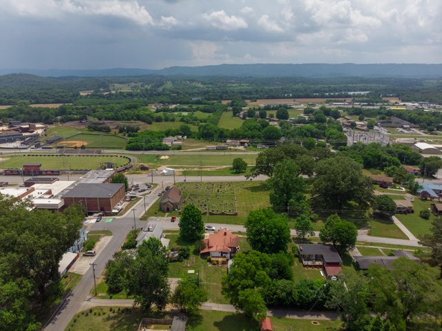 804 Elm Avenue, South Pittsburg, TN 37380