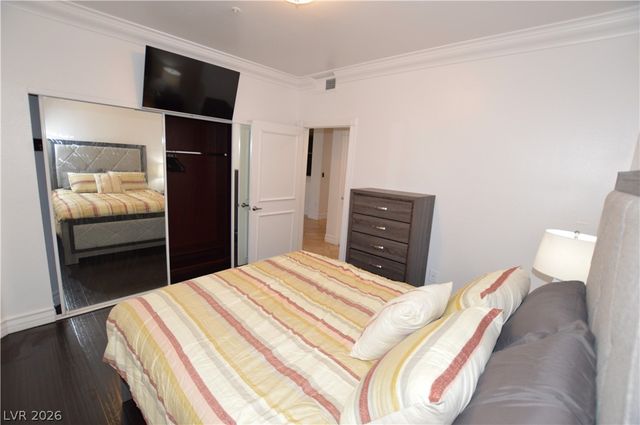 260 East Flamingo Road 332, Las Vegas, NV 89169