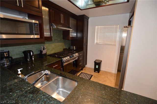 260 East Flamingo Road 332, Las Vegas, NV 89169