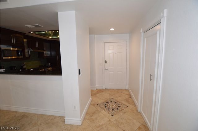 260 East Flamingo Road 332, Las Vegas, NV 89169