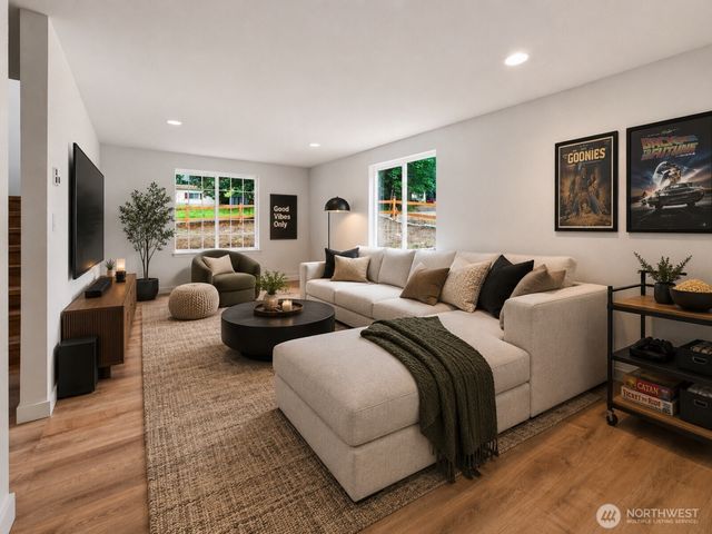 20 SE Fuschia Ave, Shelton, WA 98584