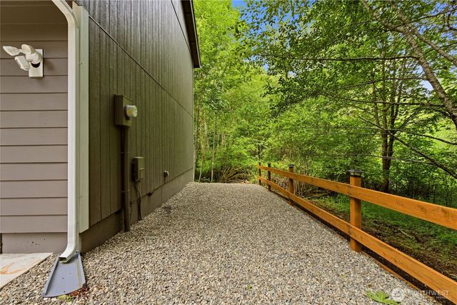 20 SE Fuschia Ave, Shelton, WA 98584