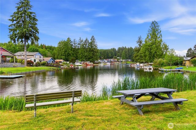 20 SE Fuschia Ave, Shelton, WA 98584