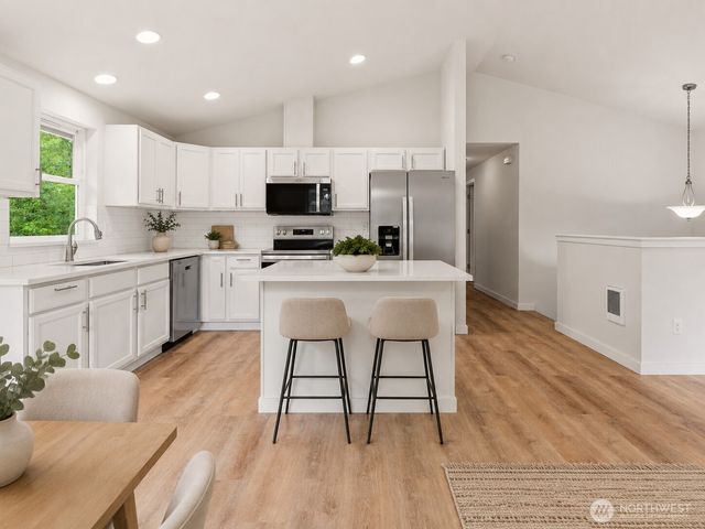 20 SE Fuschia Ave, Shelton, WA 98584