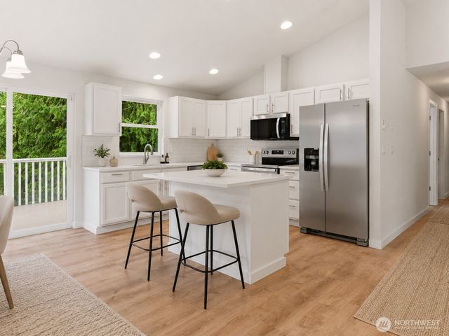 20 SE Fuschia Ave, Shelton, WA 98584