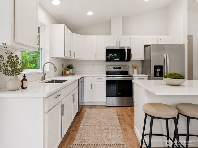 20 SE Fuschia Ave, Shelton, WA 98584