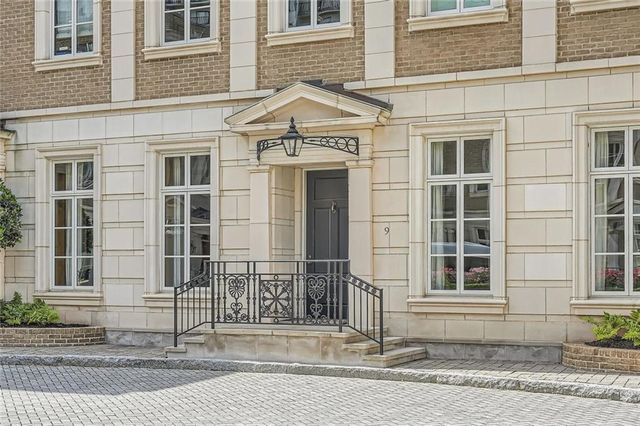 2440 Peachtree NW Road 9, Atlanta, GA 30305