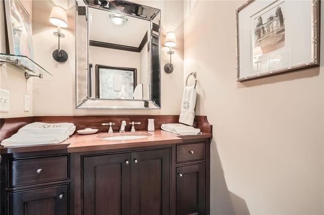 2440 Peachtree NW Road 9, Atlanta, GA 30305