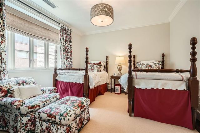 2440 Peachtree NW Road 9, Atlanta, GA 30305