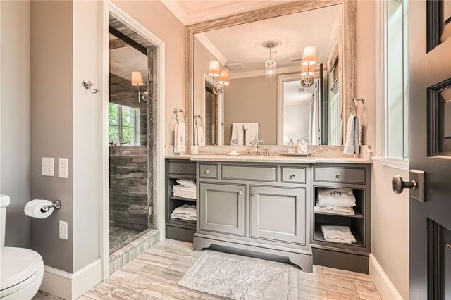 2440 Peachtree NW Road 9, Atlanta, GA 30305