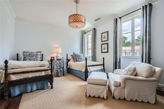 2440 Peachtree NW Road 9, Atlanta, GA 30305