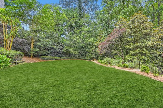 2440 Peachtree NW Road 9, Atlanta, GA 30305