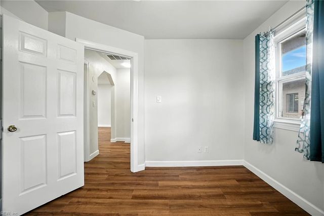2216 Berkley AVE, Chesapeake, VA 23324