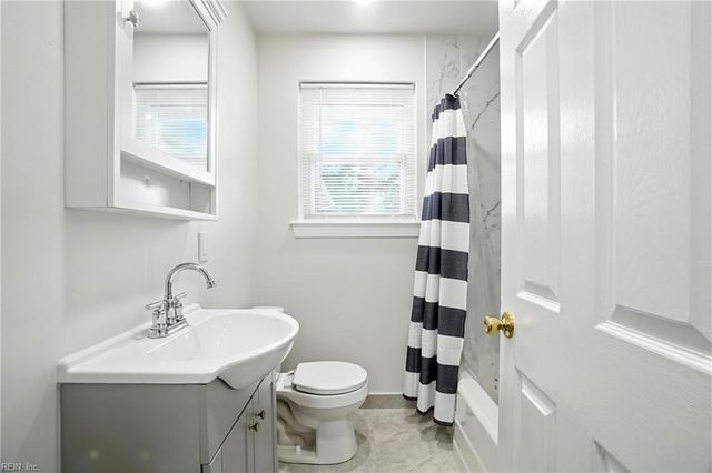2216 Berkley AVE, Chesapeake, VA 23324