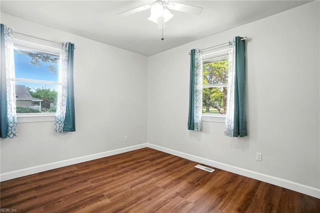 2216 Berkley AVE, Chesapeake, VA 23324