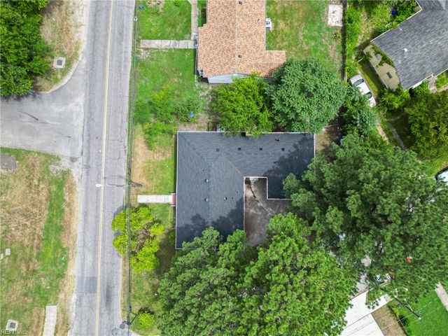 2216 Berkley AVE, Chesapeake, VA 23324