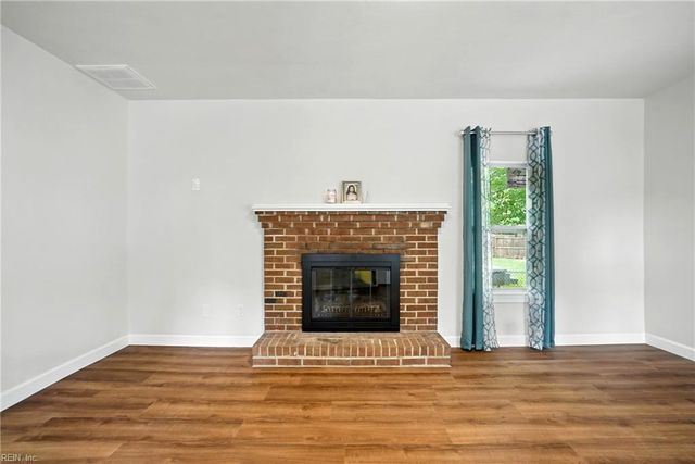 2216 Berkley AVE, Chesapeake, VA 23324