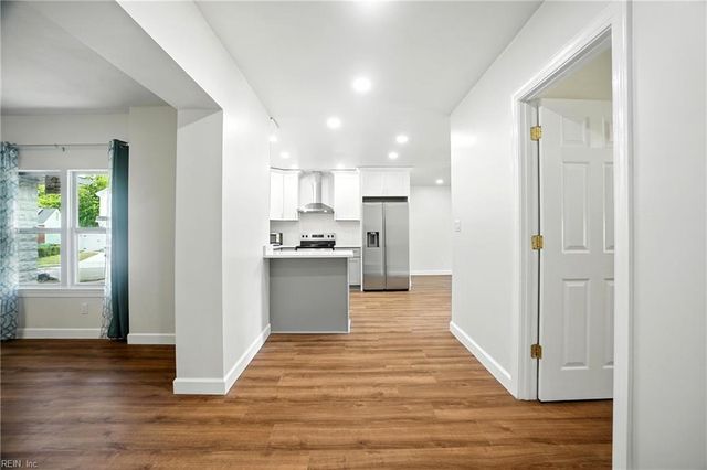 2216 Berkley AVE, Chesapeake, VA 23324